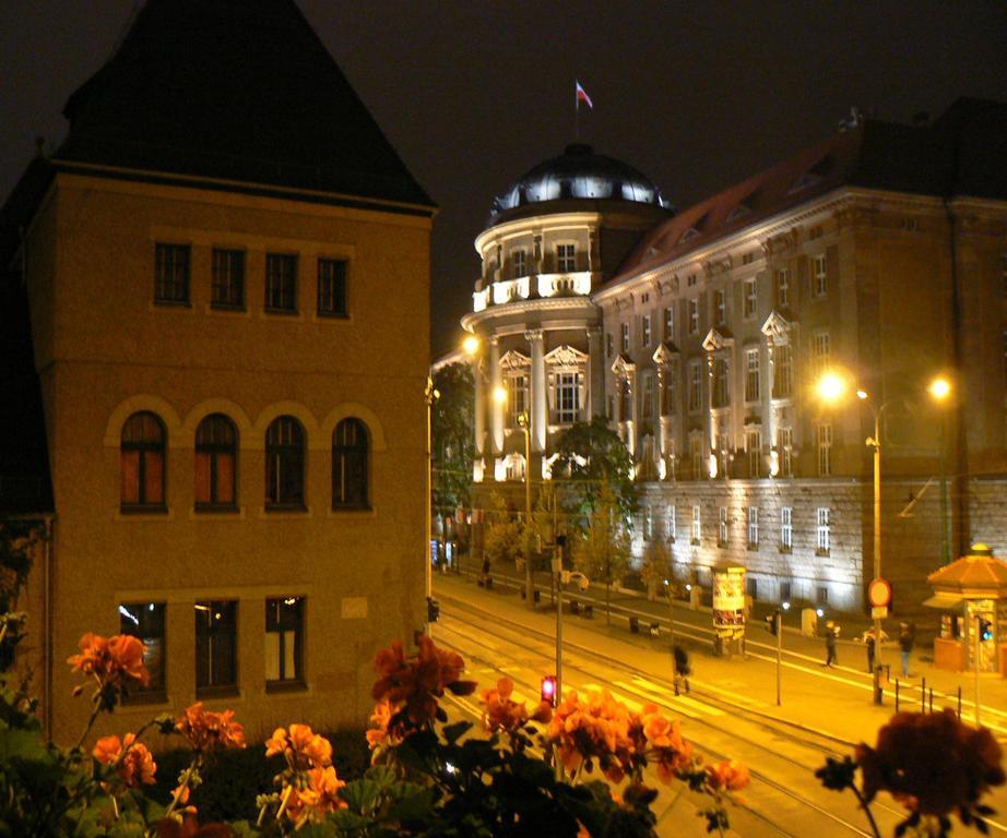 City Center Rooms Poznań Esterno foto